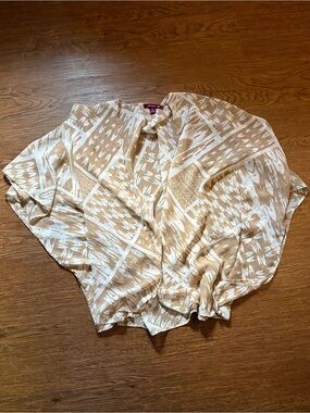 Lightweight Beige and Cream Patterned Women’s  kimono style Top from the buckle